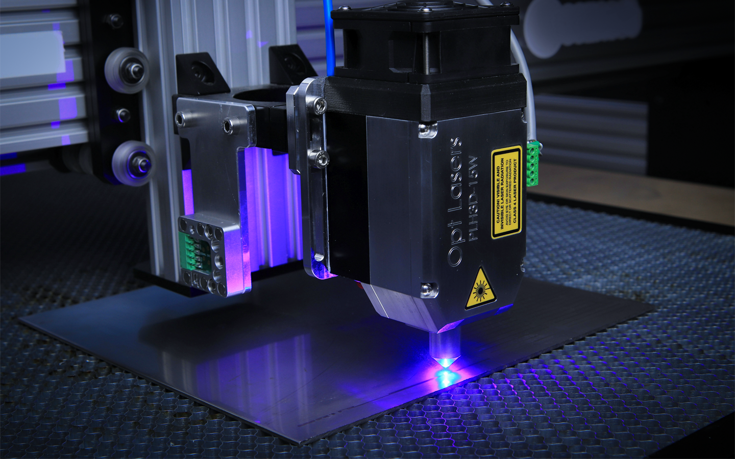 CNC-Maschinen zum Laserschneiden von Metall